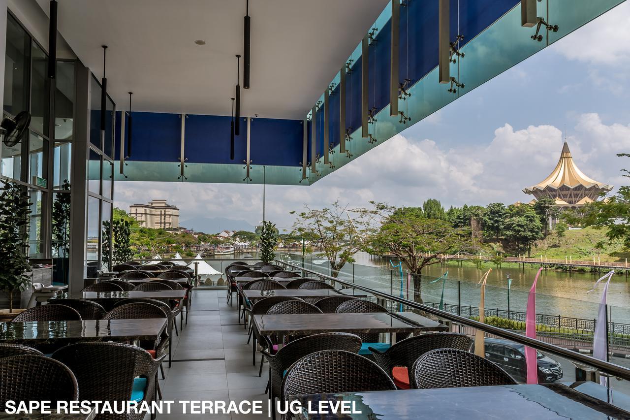 Puteri Wing - Riverside Majestic Hotel Kuching Exterior photo