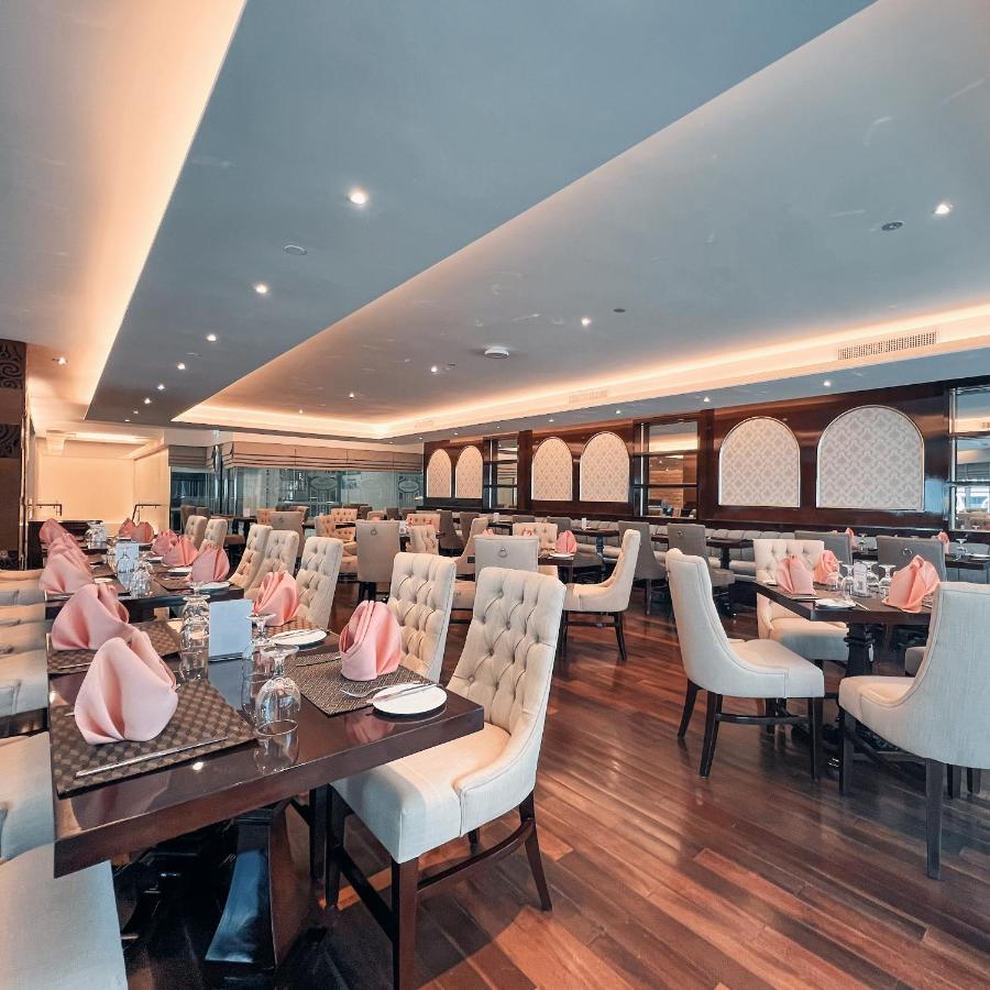 Puteri Wing - Riverside Majestic Hotel Kuching Exterior photo