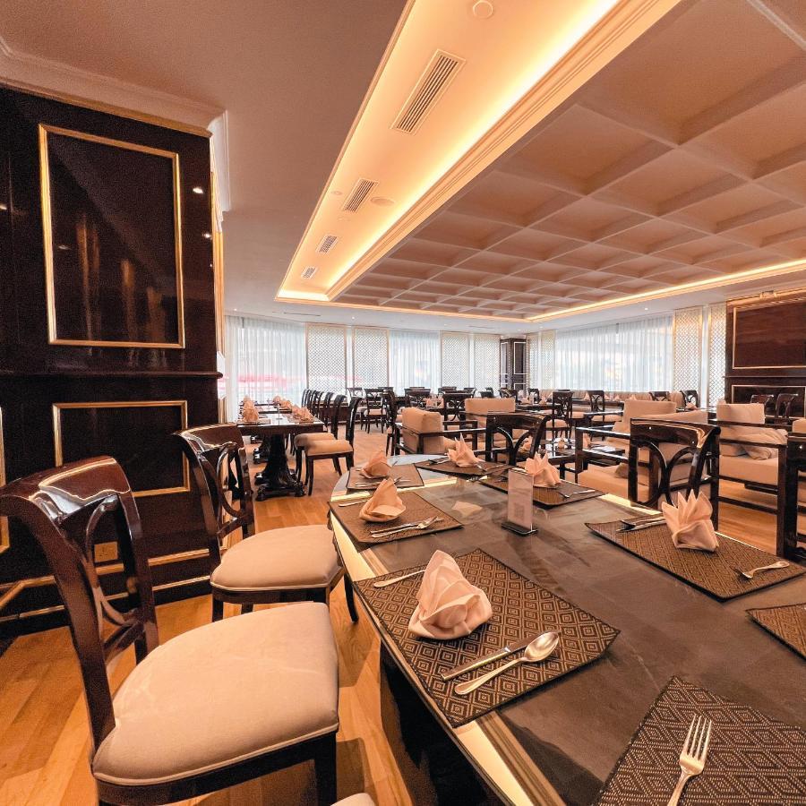 Puteri Wing - Riverside Majestic Hotel Kuching Exterior photo