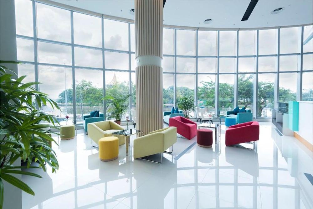 Puteri Wing - Riverside Majestic Hotel Kuching Exterior photo